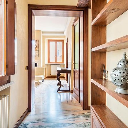 Apartment Under The Basilica Of Sant'Andrea Мантуя Экстерьер фото