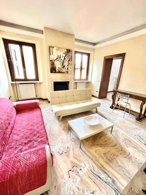 Apartment Under The Basilica Of Sant'Andrea Мантуя Экстерьер фото