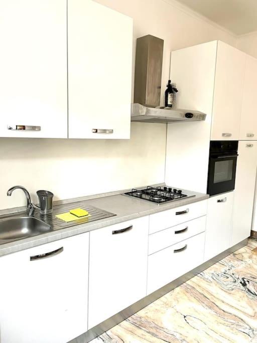 Apartment Under The Basilica Of Sant'Andrea Мантуя Экстерьер фото