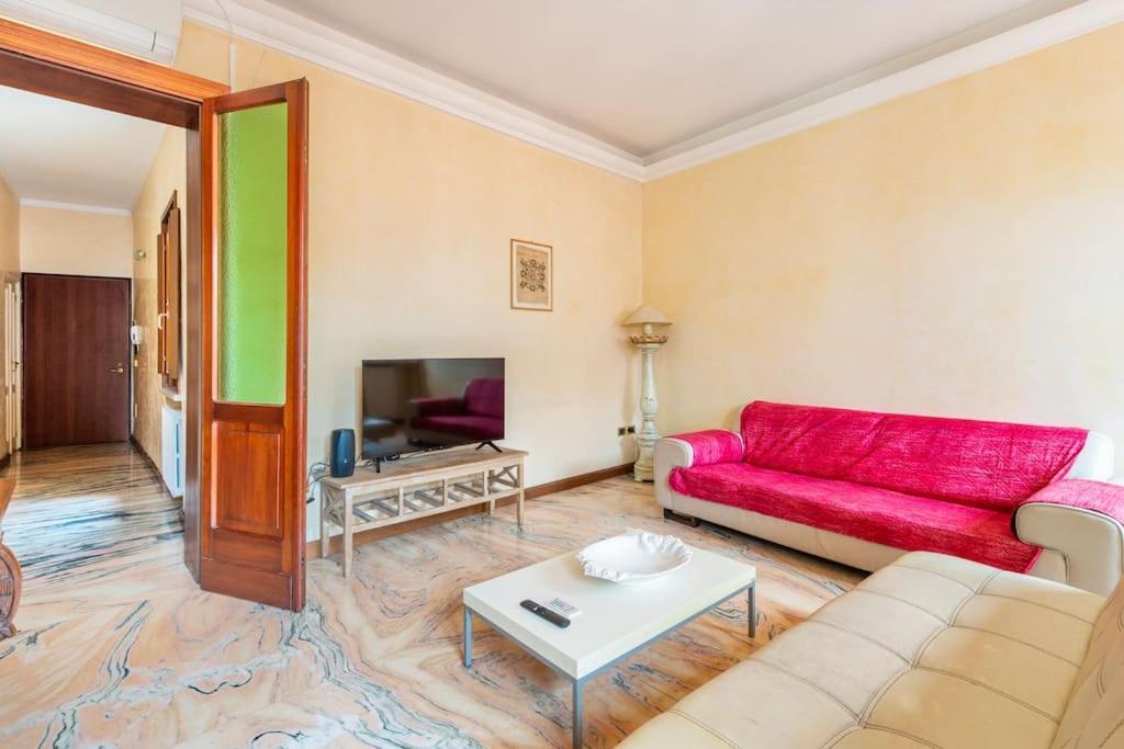 Apartment Under The Basilica Of Sant'Andrea Мантуя Экстерьер фото